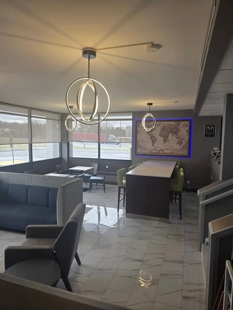 Suburban Studios Christiansburg - Blacksburg property views in Christiansburg, VA — gallery photo 3
