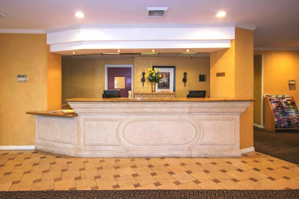 Oakland Airport Executive Hotel gallery photo in Oakland, CA — image 47