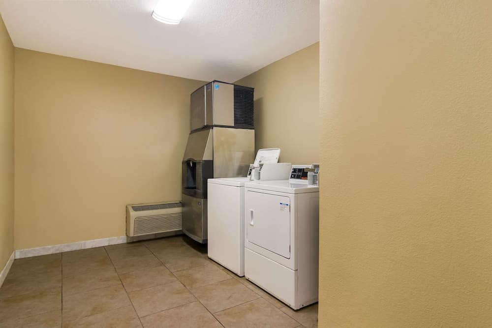 SureStay by Best Western Grove City gallery photo in Grove City, PA — image 24