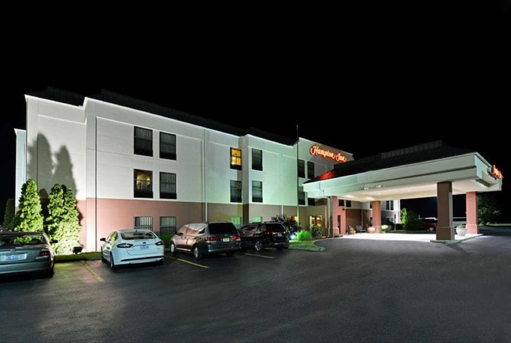 Hampton Inn Sturgis-Lagrange Area gallery photo in Sturgis, MI — image 42