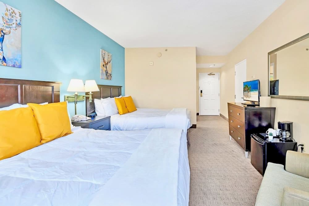 Apt Close to Universal Studios With Hot Tub, Pool! property views in Orlando, FL — gallery photo 3