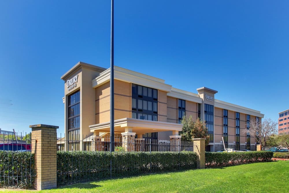 Heritage Inn Suites Houston/Sugar Land, Trademark by Wyndham gallery photo in Sugar Land, TX — image 7