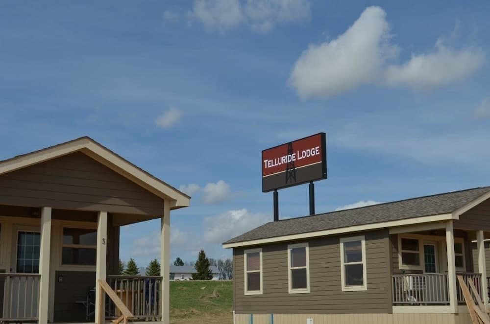 Telluride Lodge — hotel in Watford City, North Dakota