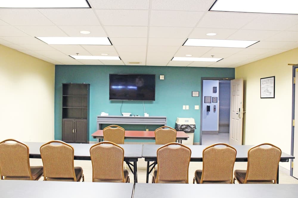 Independence Stay Hotel & Suites property views in Marinette, WI — gallery photo 3