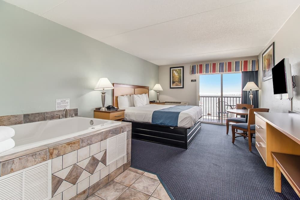 Dunes Waterfront Resort gallery photo in Mears, MI — image 41