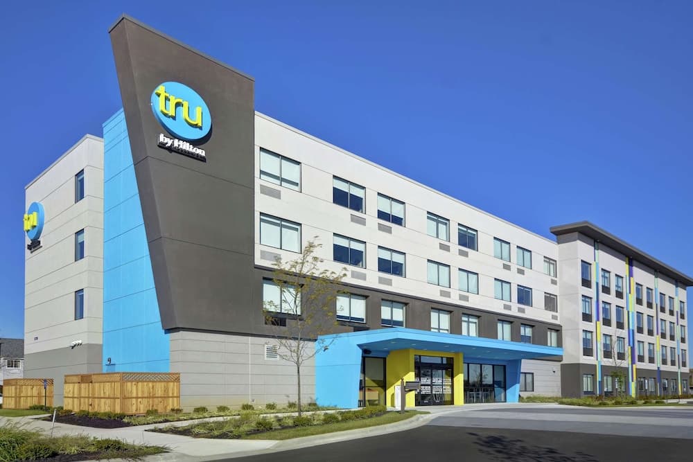 Tru by Hilton Mason Kings Island featured exterior or lobby in Mason, OH — similar hotel