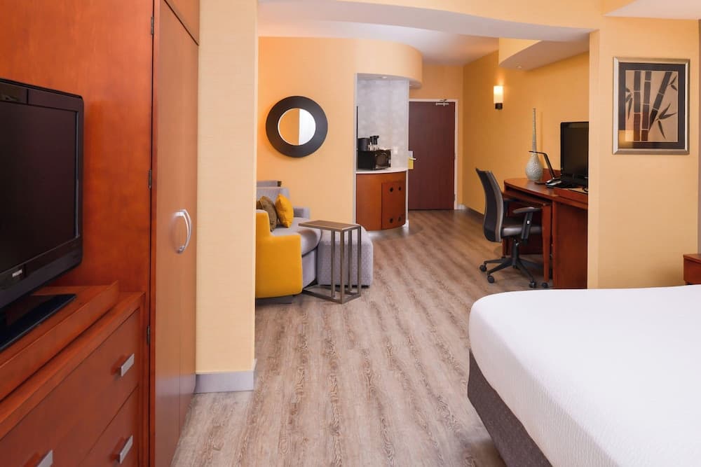 Courtyard Marriott Victorville gallery photo in Hesperia, CA — image 8