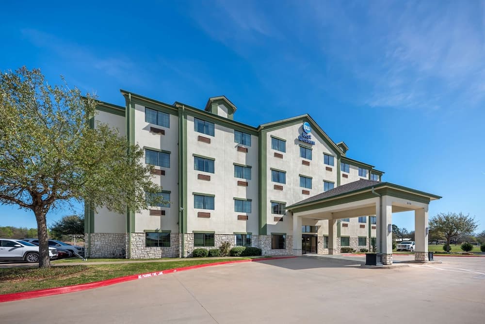 Best Western La Grange Inn & Suites — hotel in La Grange, Texas
