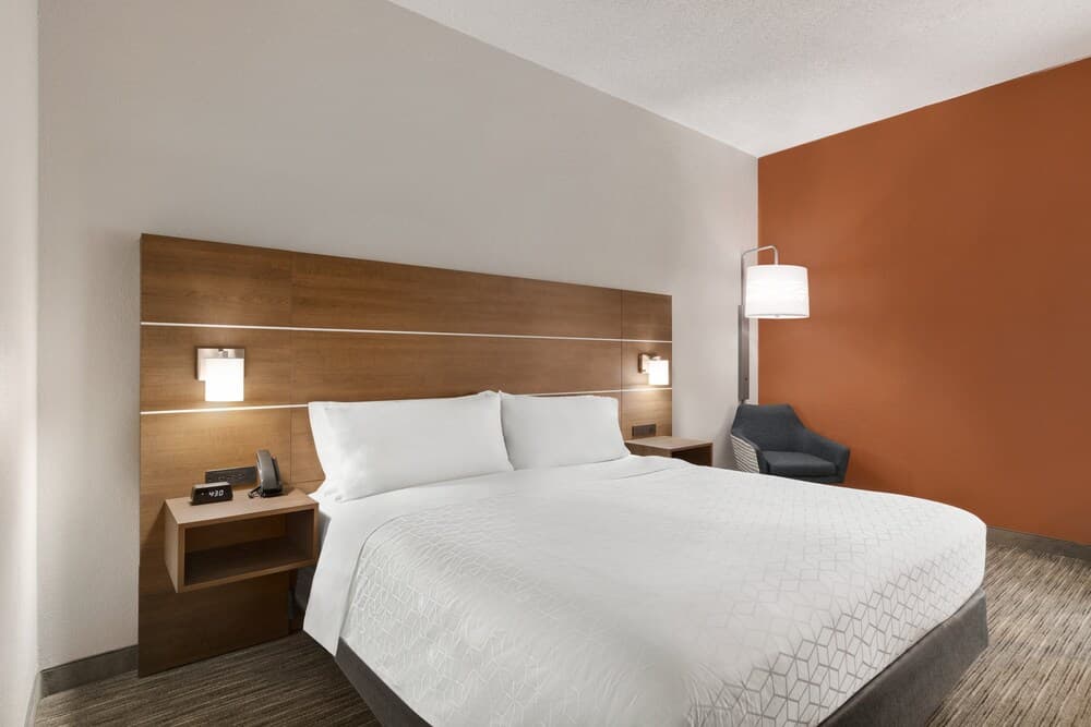 Holiday Inn Express - Vero Beach by IHG property views in Vero Beach, FL — gallery photo 3