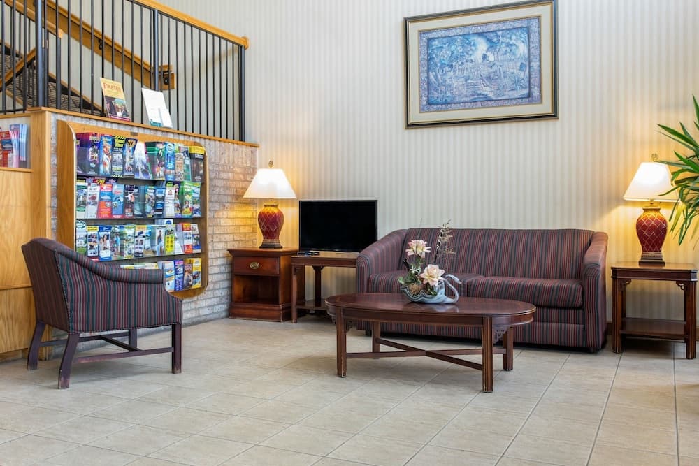 Quality Inn Surfside Myrtle Beach property views in Surfside Beach, SC — gallery photo 3