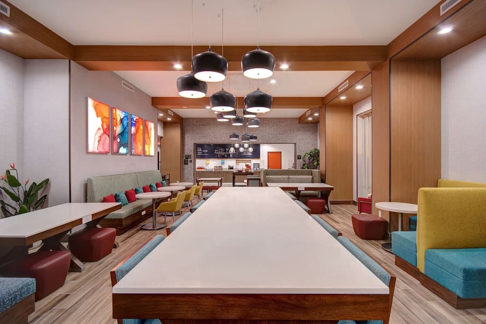 Hampton Inn & Suites Ontario Rancho Cucamonga gallery photo in Rancho Cucamonga, CA — image 13