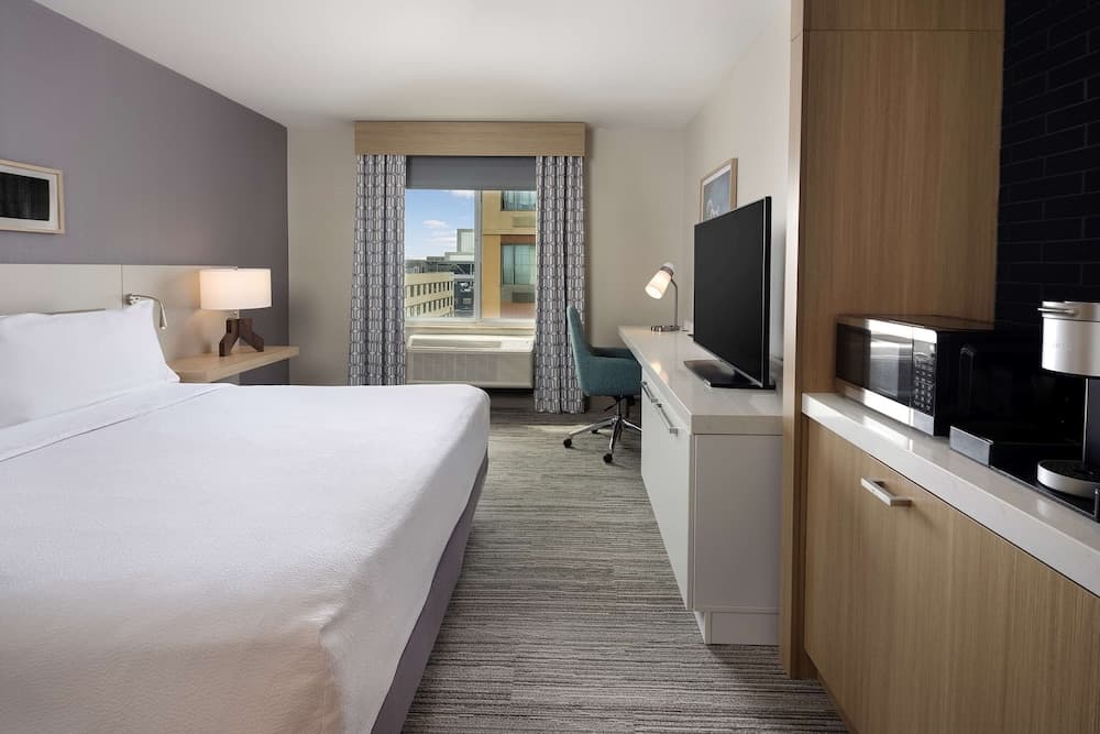 Hilton Garden Inn Queens/JFK Airport interior in Jamaica, NY — gallery photo 2