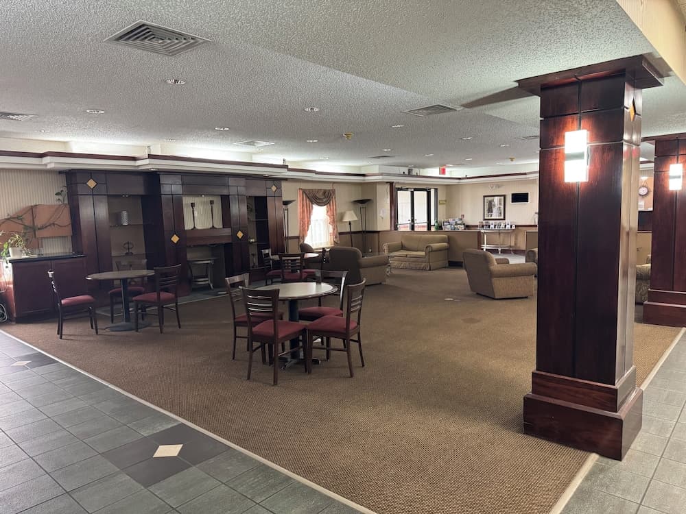 Days Inn by Wyndham Dodge City interior in Dodge City, KS — gallery photo 2