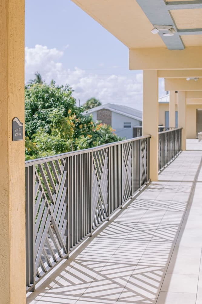 Vistalmar Beach Resort property views in Deerfield Beach, FL — gallery photo 3