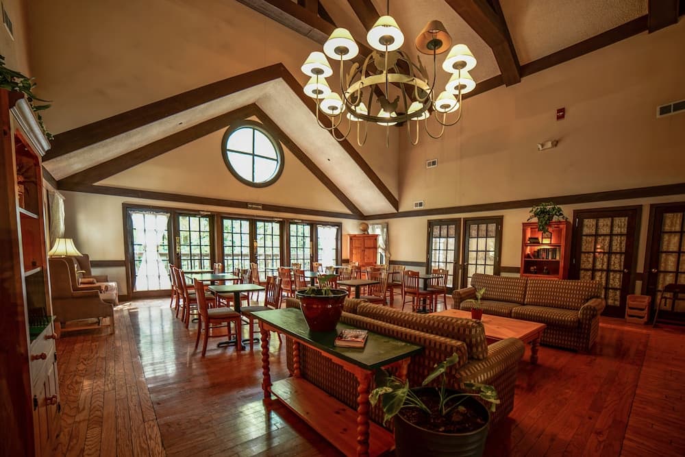 Spring House Inn gallery photo in Chesterton, IN — image 24