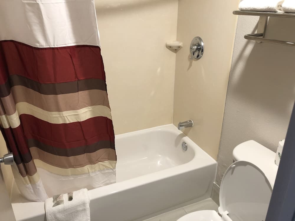 Red Roof Inn Greenville, NC gallery photo in Greenville, NC — image 15
