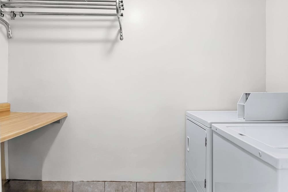 Rodeway Inn & Suites Saginaw I-675 gallery photo in Saginaw, MI — image 44