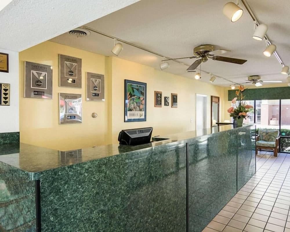 Ocean 27 featured exterior or lobby in Virginia Beach, VA — similar hotel