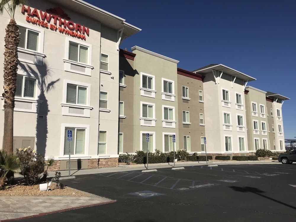 Hawthorn Suites by Wyndham Victorville gallery photo in Victorville, CA — image 24