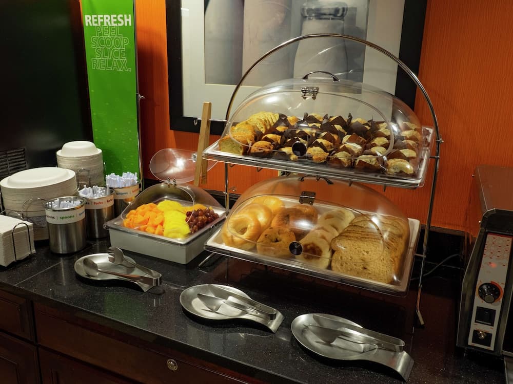 Hampton Inn Hazleton gallery photo in Sugarloaf, PA — image 17