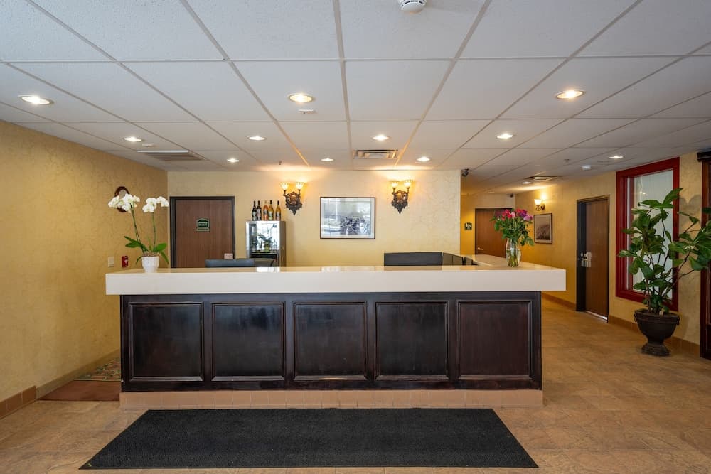 Silverland Inn and Suites interior in Virginia City, NV — gallery photo 2