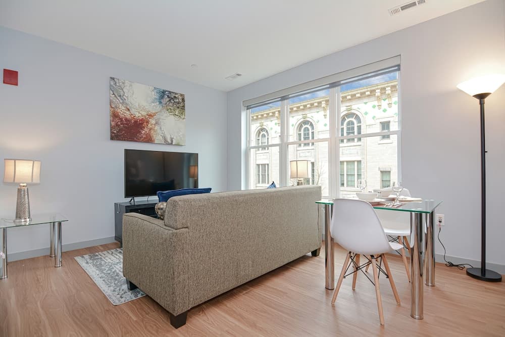 Global Luxury Suites Downtown Providence gallery photo in Providence, RI — image 17