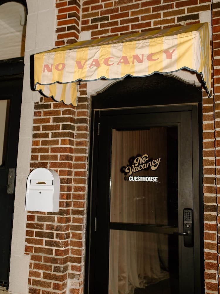 No Vacancy property views in Kansas City, MO — gallery photo 3
