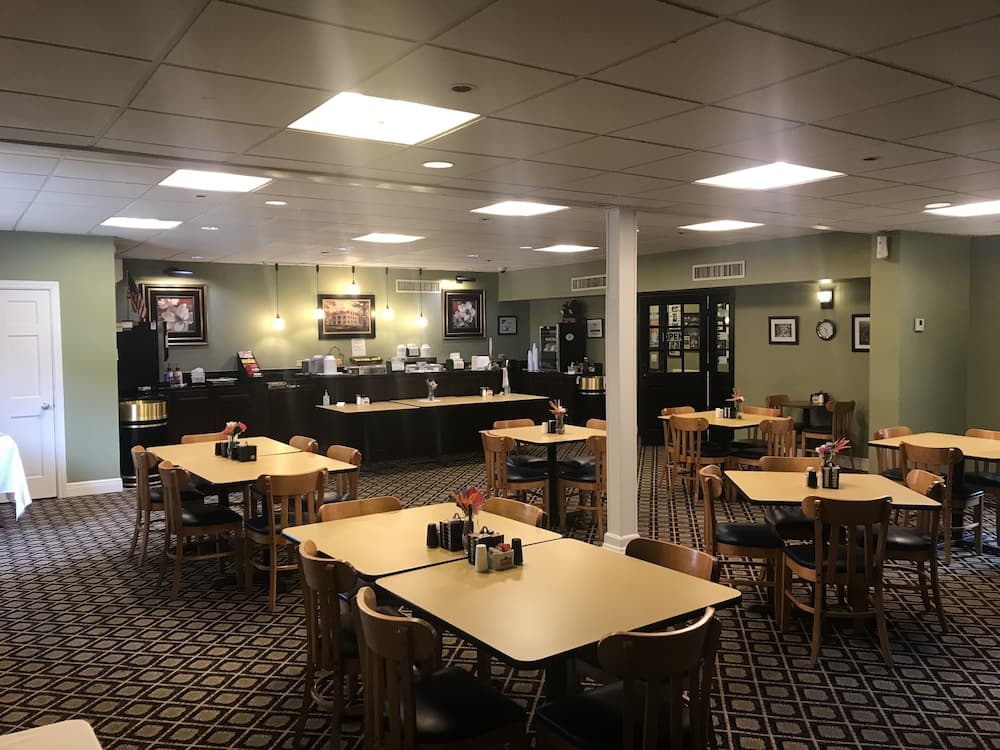 Carmel Inn & Suites gallery photo in Thibodaux, LA — image 26