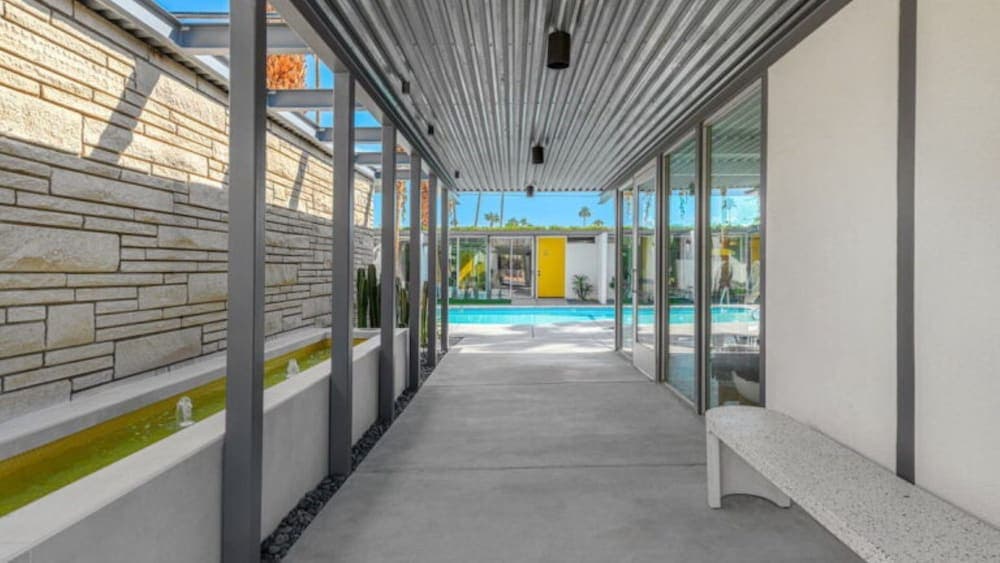 Limon Palm Springs interior in Palm Springs, CA — gallery photo 2