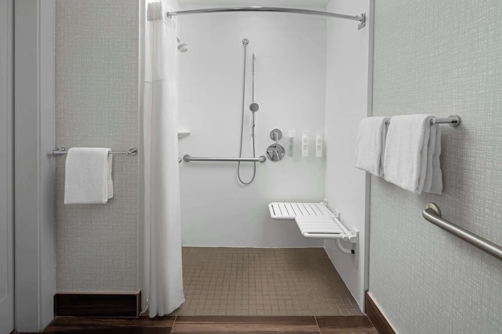 Hampton Inn & Suites Orem interior in Orem, UT — gallery photo 2