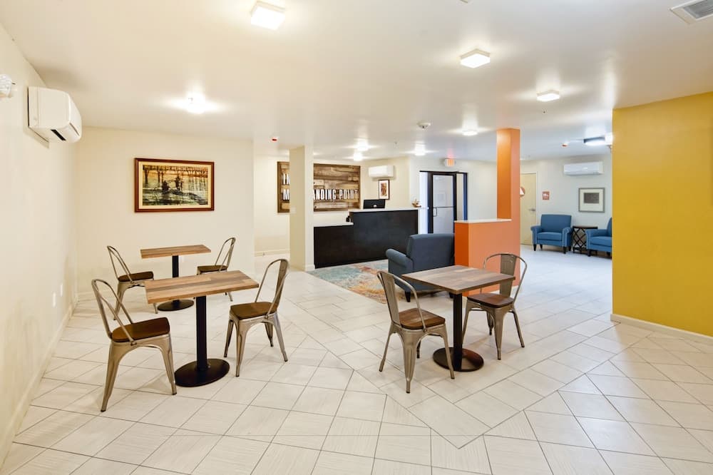Inn At Moss Landing Point gallery photo in Moss Landing, CA — image 41
