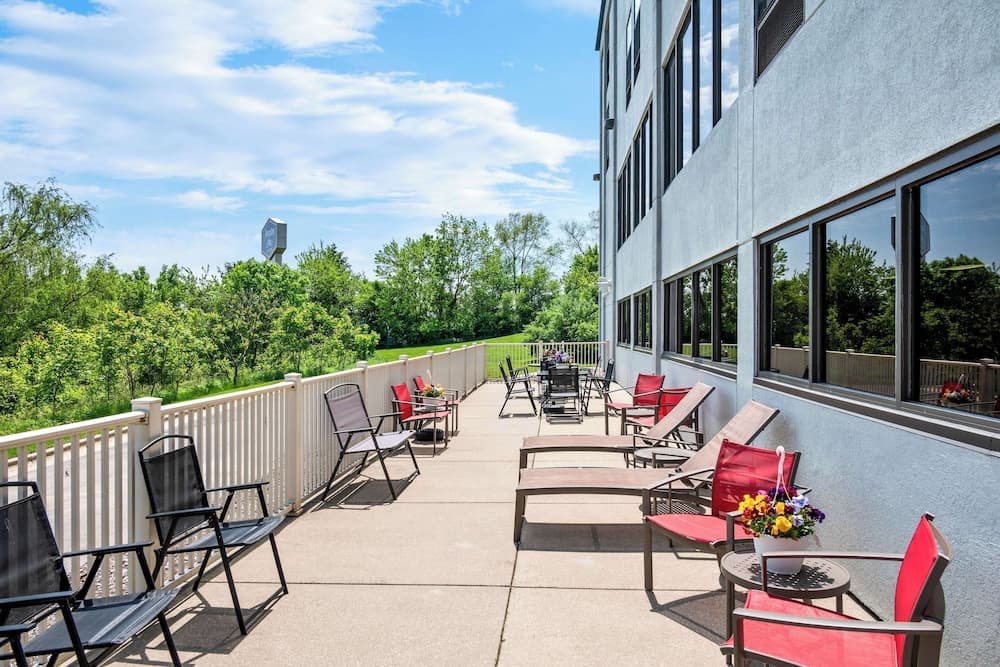Hampton Inn Grand Rapids-North featured exterior or lobby in Grand Rapids, MI — similar hotel