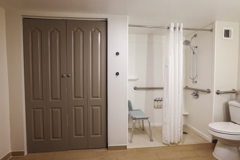 Holiday Inn Express Burlington by IHG gallery photo in Burlington, NC — image 11