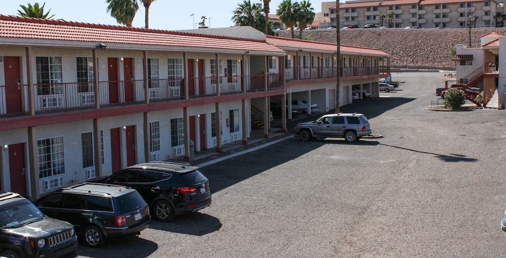 Lodge on the River property views in Bullhead City, AZ — gallery photo 3