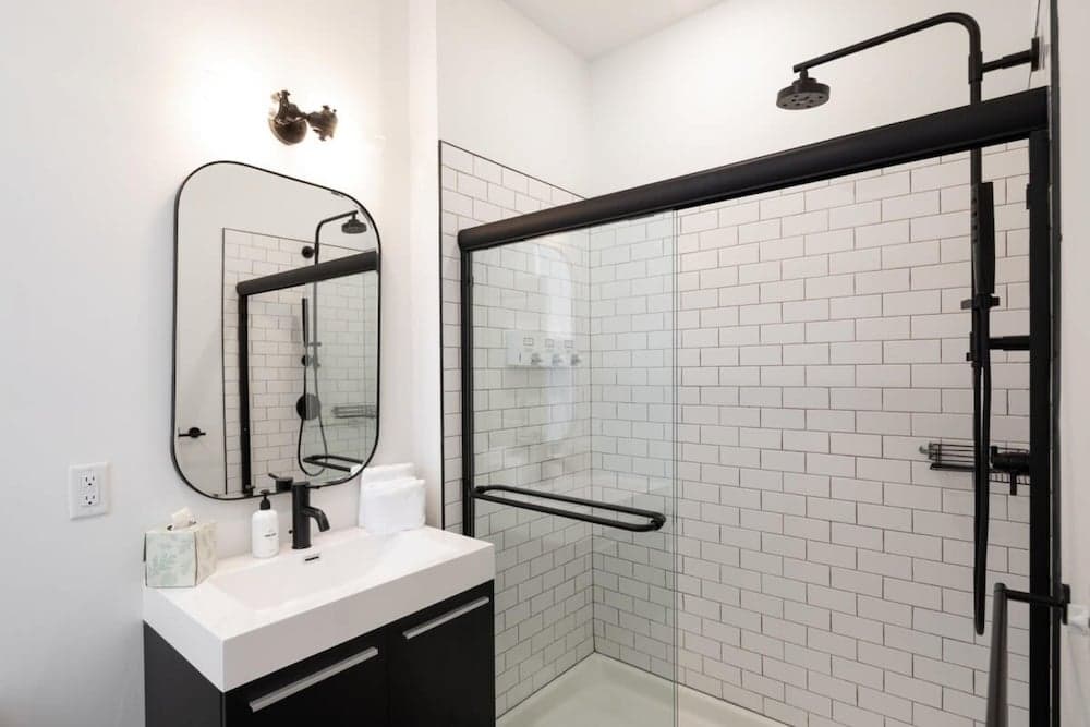 Sosuite 1BR Apt w W/d, Large Dining Seating property views in Philadelphia, PA — gallery photo 3