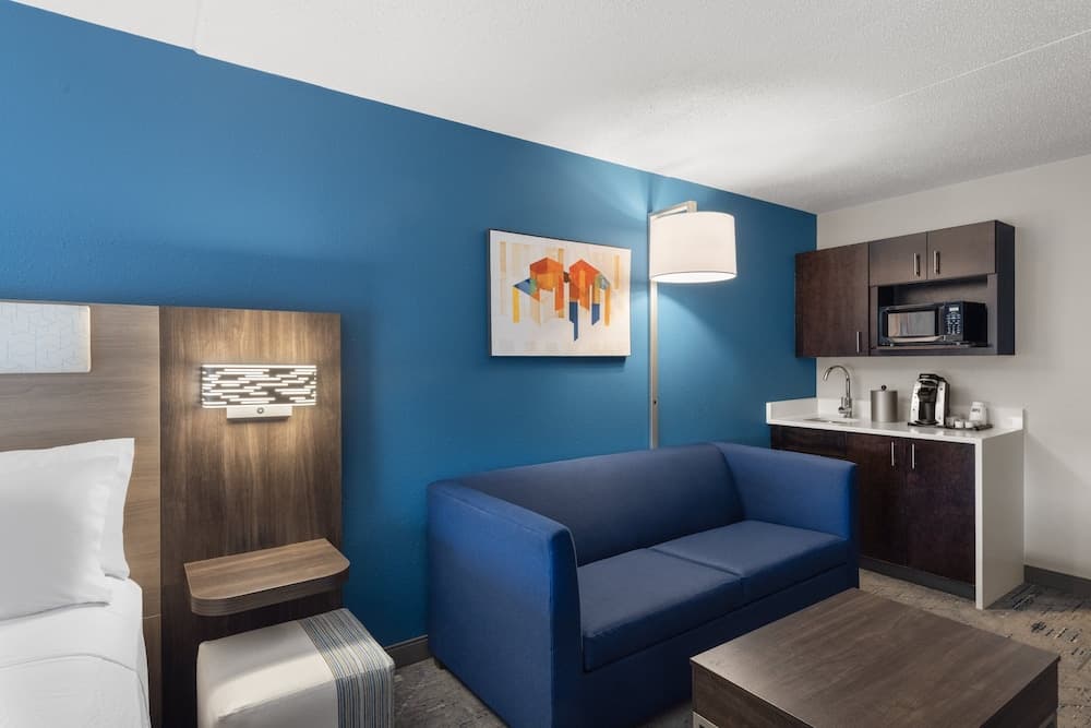 Holiday Inn Express Hotel & Suites Danbury - I-84 by IHG gallery photo in Danbury, CT — image 8