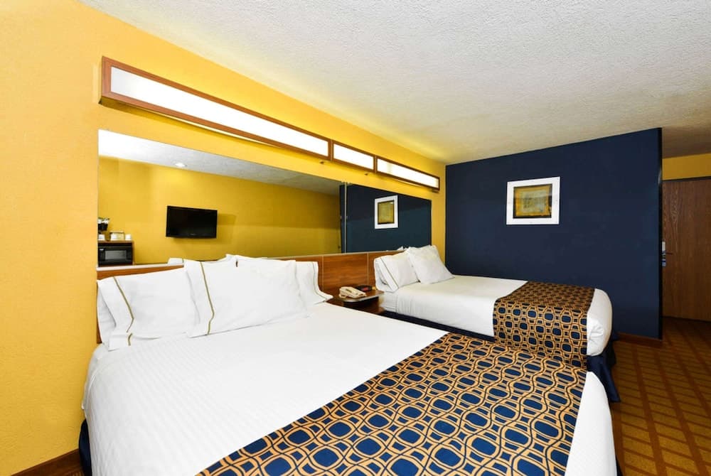 Microtel Inn & Suites by Wyndham New Braunfels gallery photo in New Braunfels, TX — image 10