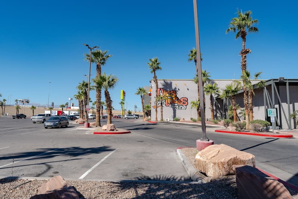 Hotel Jefe at Ojos Locos gallery photo in North Las Vegas, NV — image 10