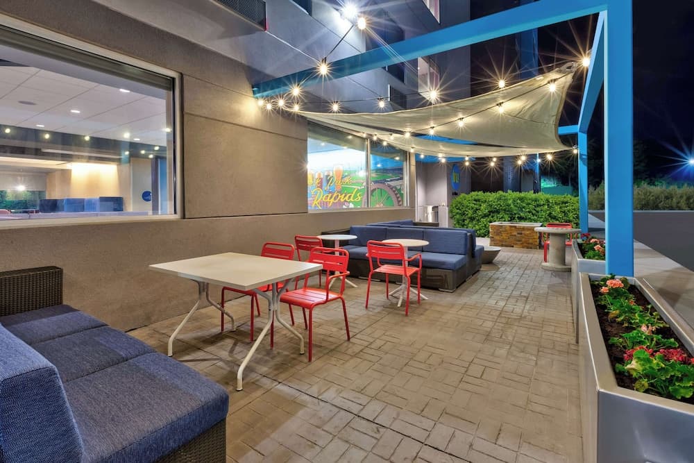 Tru By Hilton Comstock Park Grand Rapids — hotel in Comstock Park, Michigan