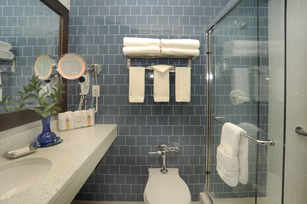 Hotel UMass gallery photo in Amherst — image 16