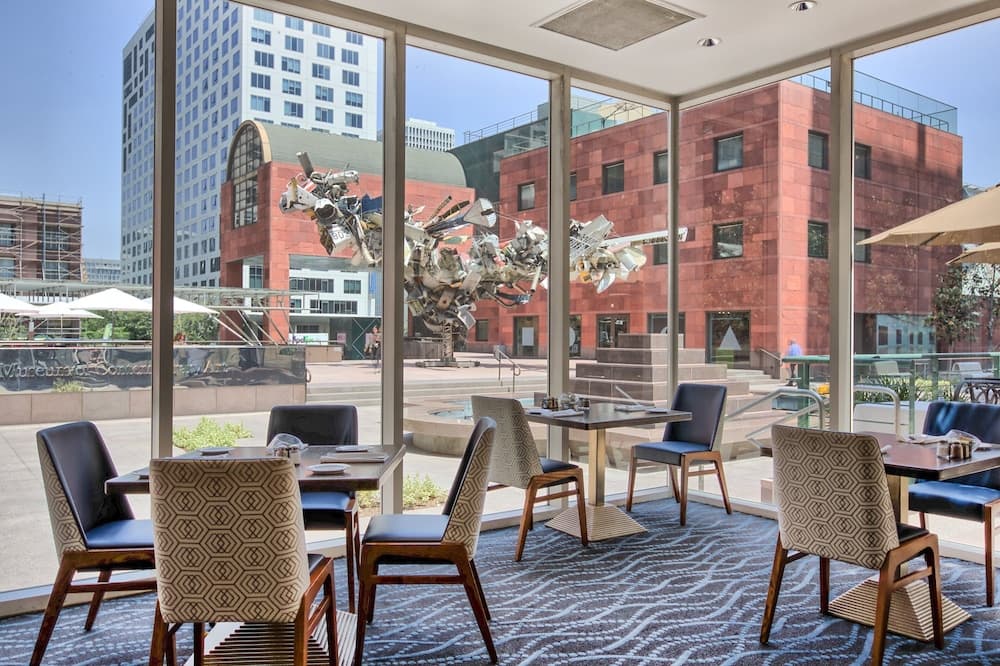Omni Los Angeles Hotel gallery photo in Los Angeles, CA — image 4