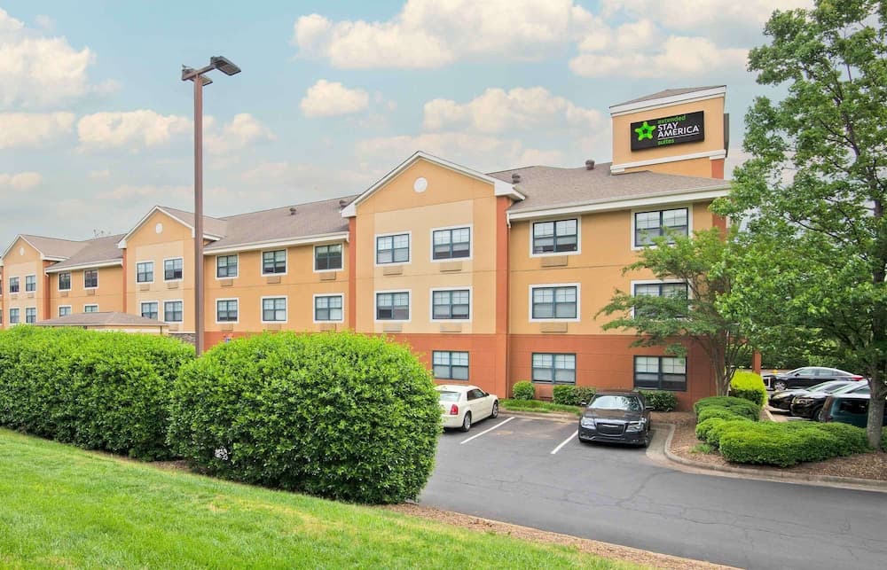 Extended Stay America Select Suites - Charlotte - Tyvola Rd. featured exterior or lobby in Charlotte, NC — similar hotel