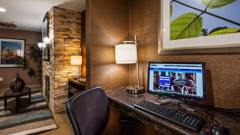 Best Western Brentwood Inn gallery photo in Brentwood, CA — image 27