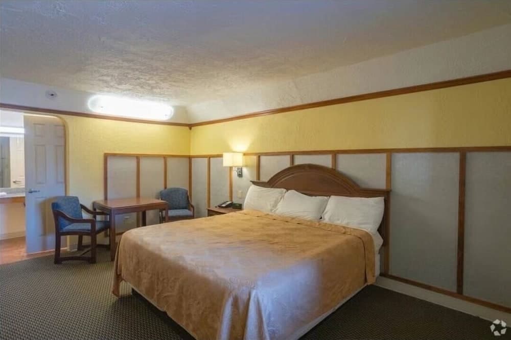 Oriental Hotel interior in Canadian, TX — gallery photo 2