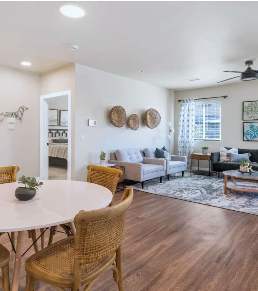 Phoenix Goodyear Apartments by Landing gallery photo in Goodyear, AZ — image 4