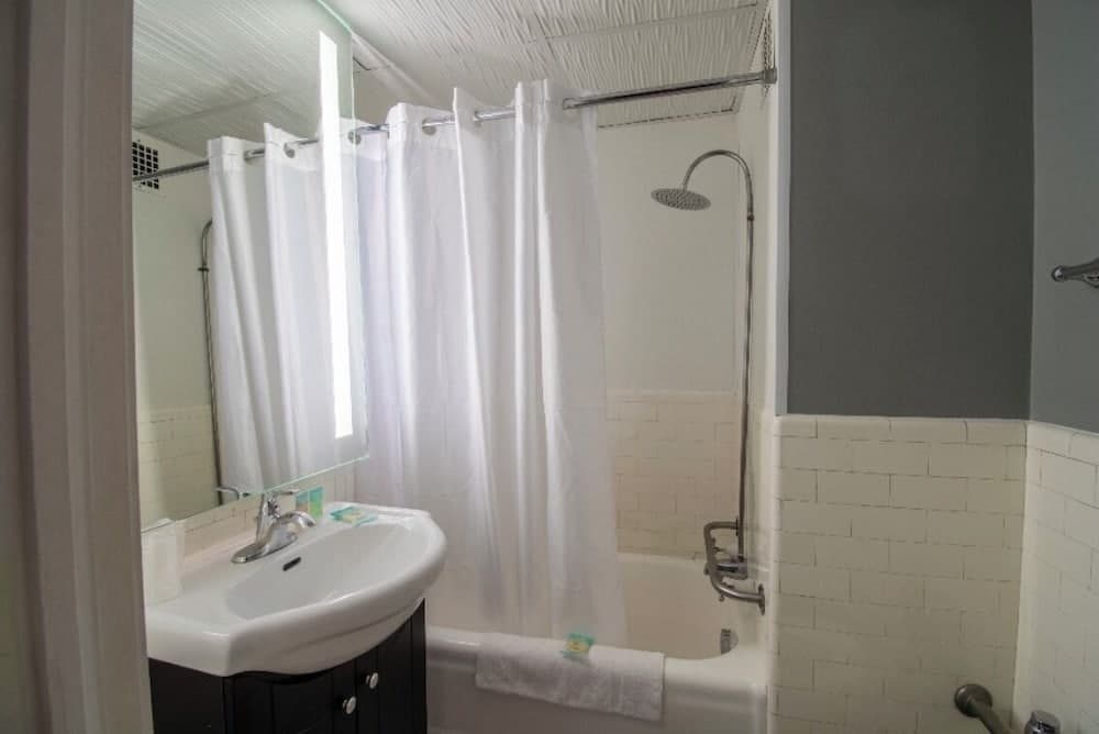 The Androy Hotel - Superior Duluth gallery photo in Superior, WI — image 6
