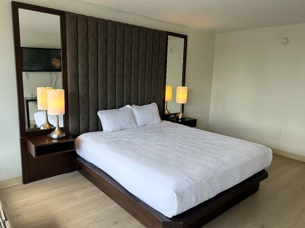 1st Place at Wesley interior in Decatur, GA — gallery photo 2