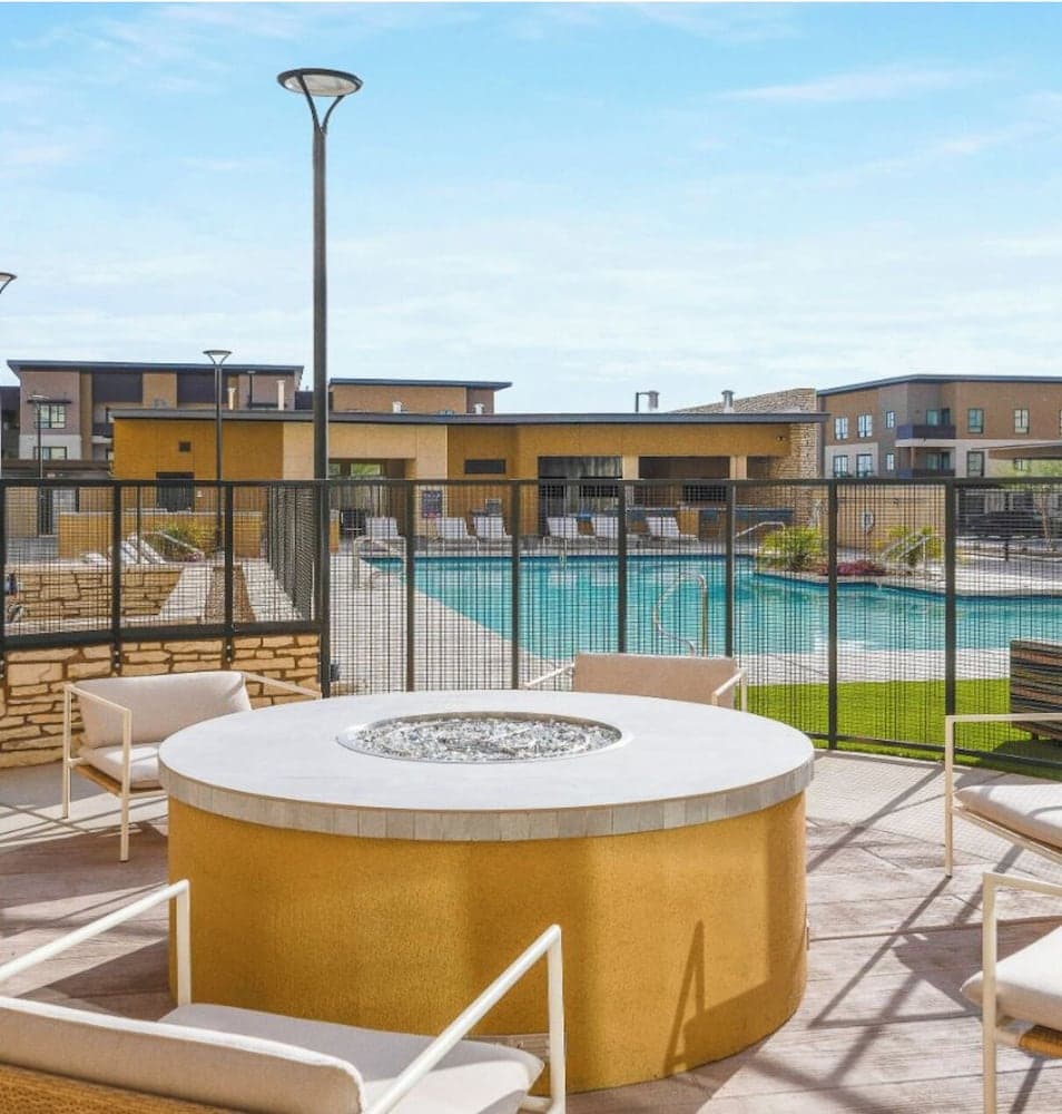 Phoenix Goodyear Apartments by Landing property views in Goodyear, AZ — gallery photo 3
