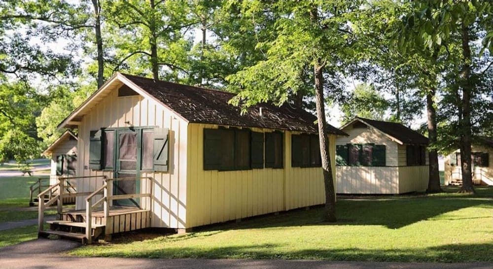 The Lodge at Mammoth Cave featured exterior or lobby in Brownsville, KY — similar hotel