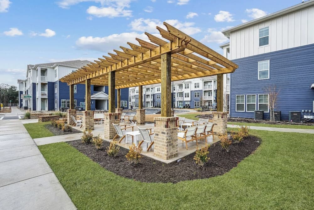 Landing Apartments Leland — hotel in Leland, North Carolina